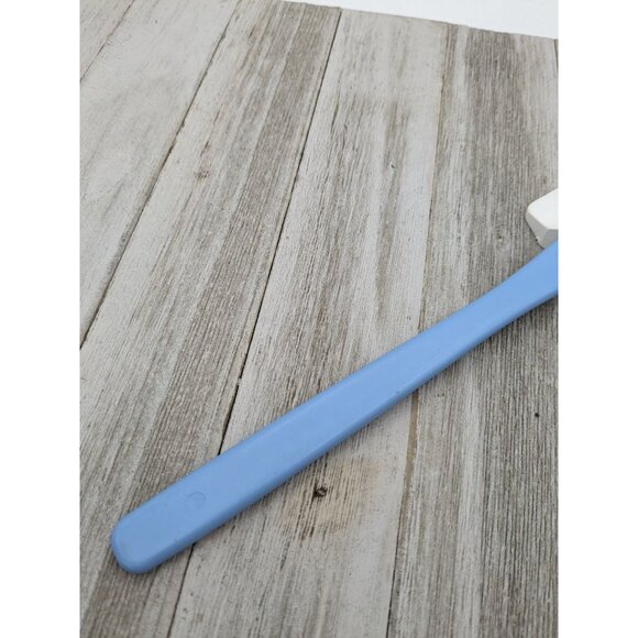 Rubbermaid 0142 Scoop Scraper #2 White Spatula Blue Handle 9 3/4" - Picture 6 of 8